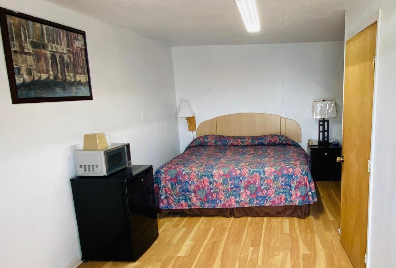 Budget Inn & Suites Freer Экстерьер фото