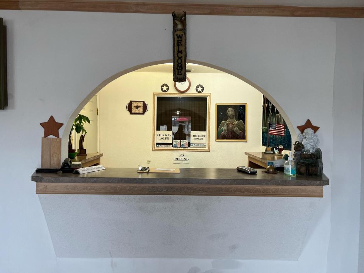 Budget Inn & Suites Freer Экстерьер фото