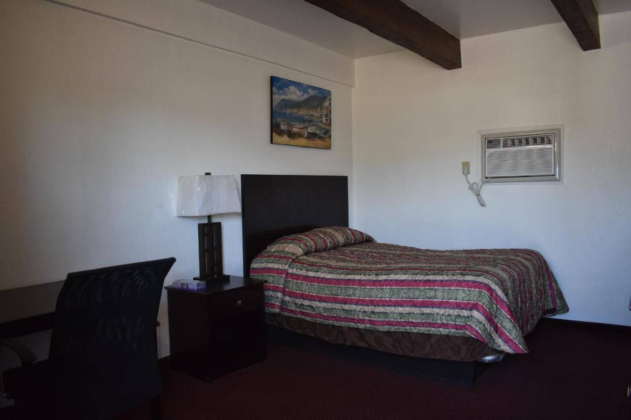 Budget Inn & Suites Freer Экстерьер фото